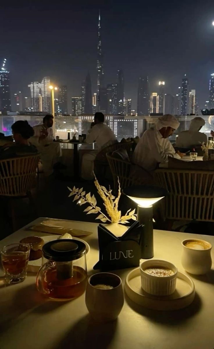 Lune lounge photo 1