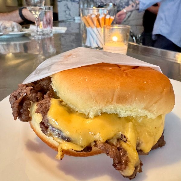Shy’s Burgers