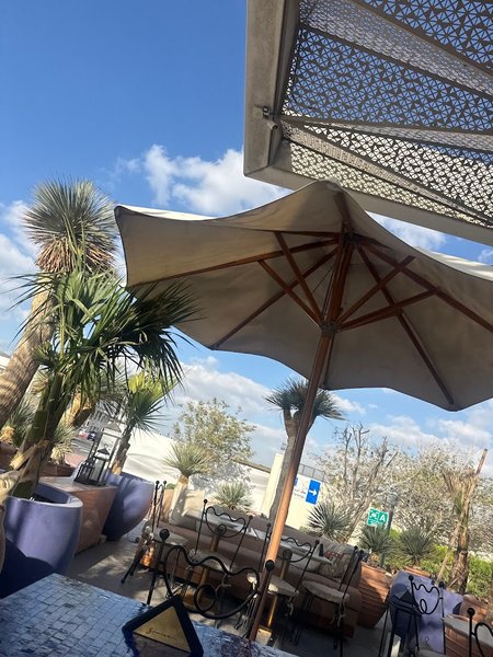 Somewhere, Lebanese in Jumeirah 1