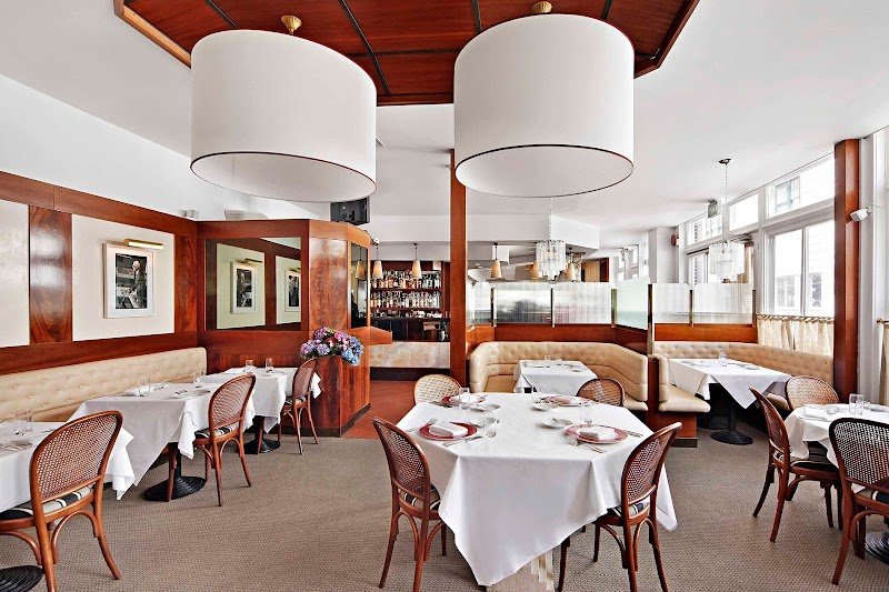 Sant Ambroeus Southampton, Italian in Southampton