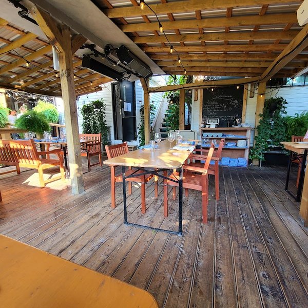 Liverpool House, French in Le Sud-Ouest