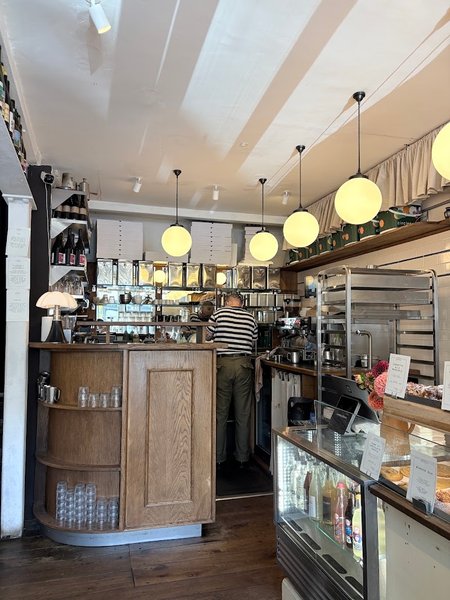 Landrace Bakery, Bakery in 59 Walcot St