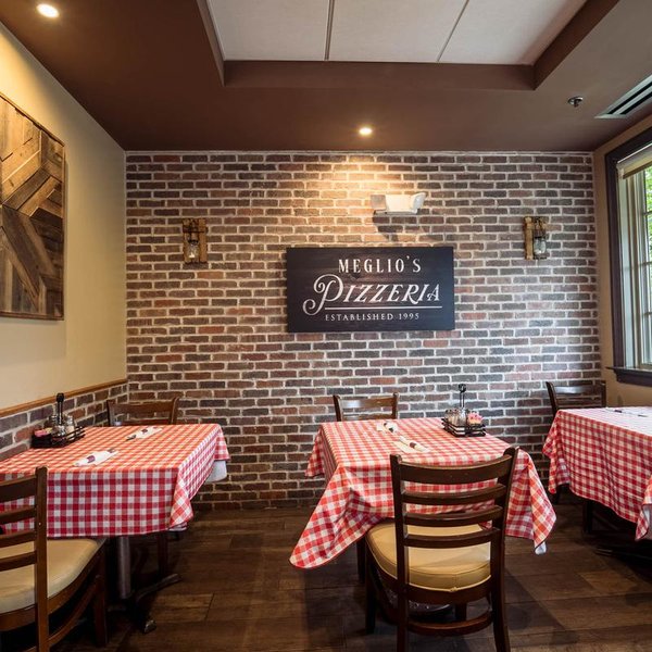 Meglio Pizzeria, Pizza in Newtown