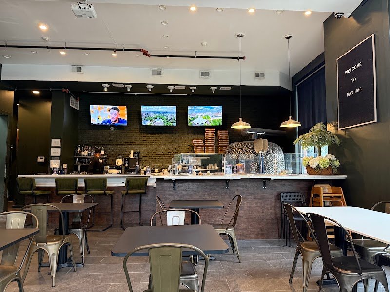 BAR 1010, Pizza in North Philadelphia