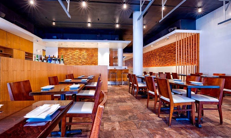 Momoya Chelsea, Sushi in Chelsea