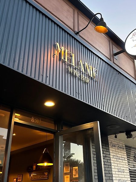 Melanie Restaurant, Wine Bar in Central LA