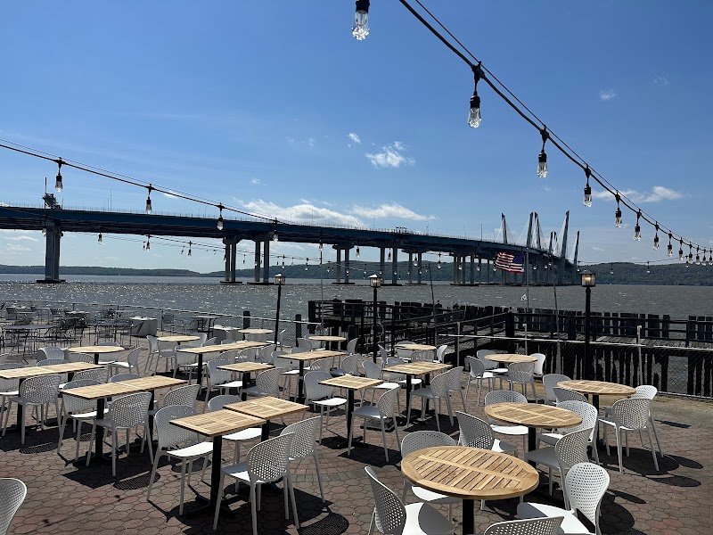 The Sailhouse, Seafood in Tarrytown